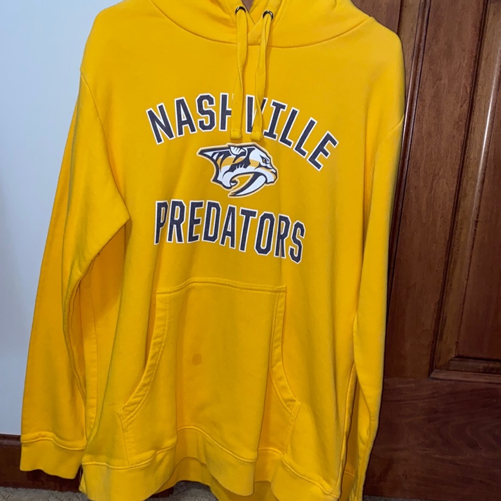 sweatshirt